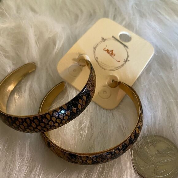 Large  Python Snake Colored Hoop Earrings NWT - Picture 2 of 4